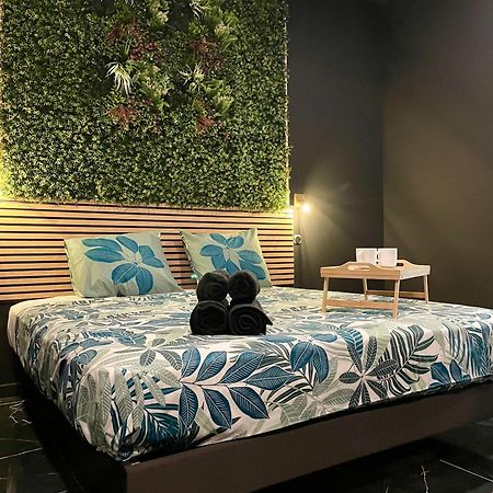 Jungle Love Room De L Hermitage トゥルノン・シュル・ローヌ エクステリア 写真